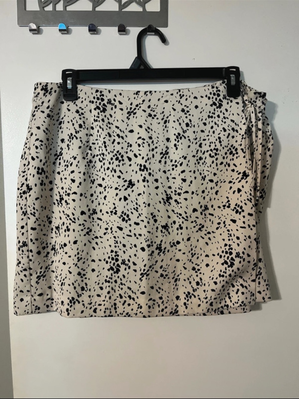 a new day Cream and Black Speckle Wrap Mini Skirt